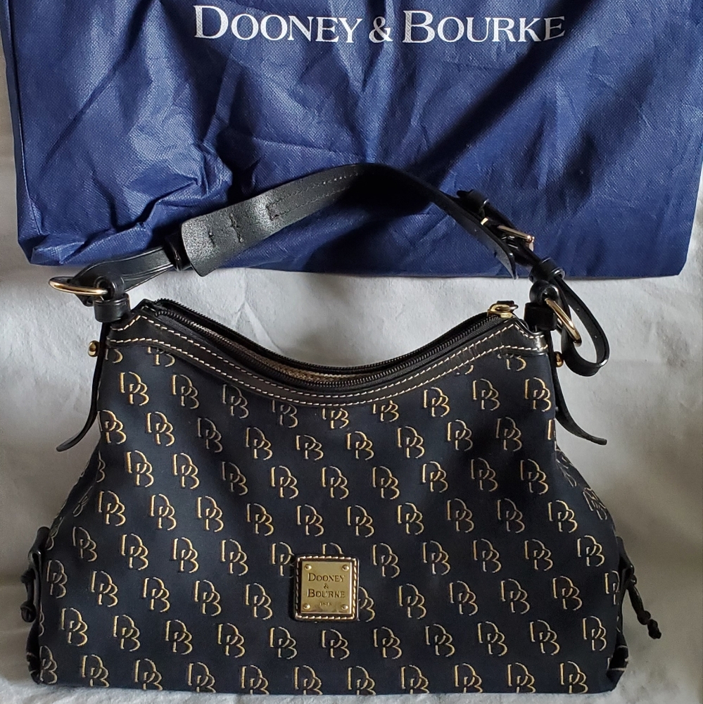 Dooney & Bourke Black Shoulder Bag with Iconic Design
